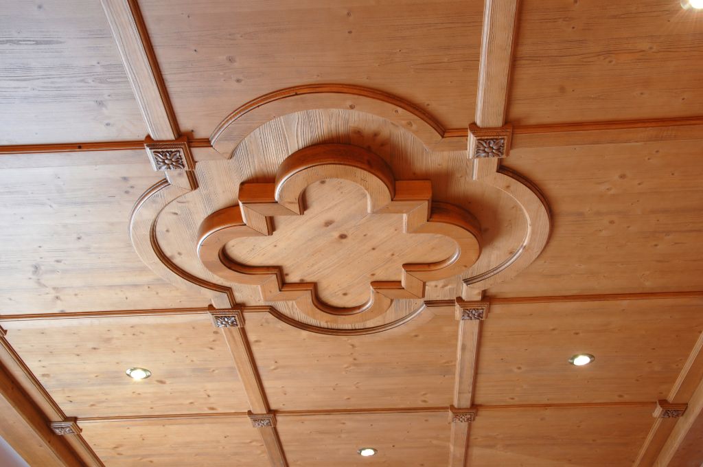 Rivestimento pareti in legno per la casa - Boiseries su misura